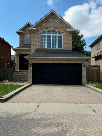 Detached in Richmond Hill