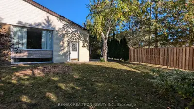 Semi-Detached in Richmond Hill
