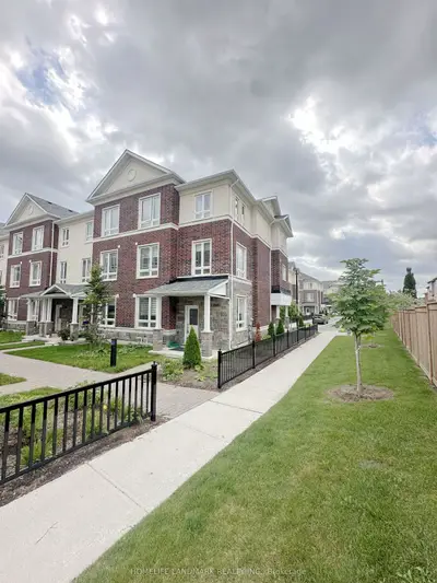 Att/Row/Townhouse in Markham