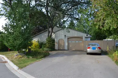 Detached in Aurora