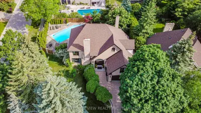 186 Garden Avenue, Richmond Hill, On L4c 6m2