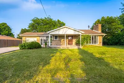 Detached in King