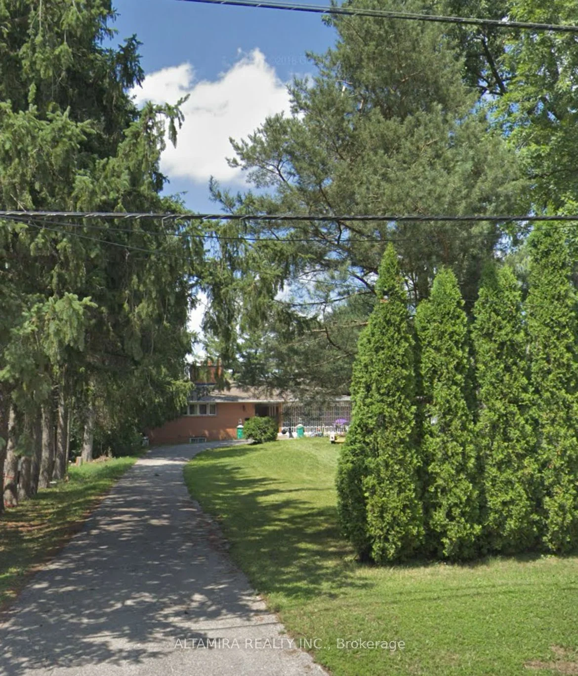 142 Oxford Street, Richmond Hill, ON L4C 4L7
