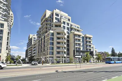 Condo Apartment in Richmond Hill