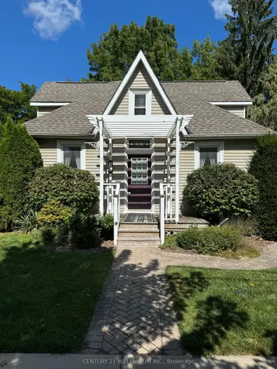 Detached in New Tecumseth