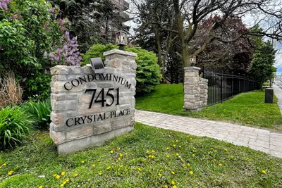 Condo Apartment in Markham