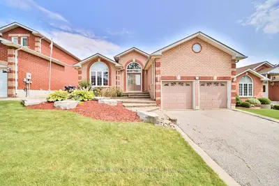 16 Noble Drive, Bradford West Gwillimbury, On L3z 3a9