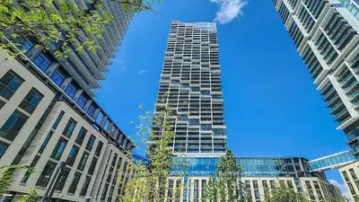 Condo Apartment in Vaughan