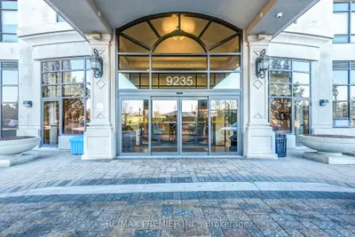 Condo Apartment in Vaughan