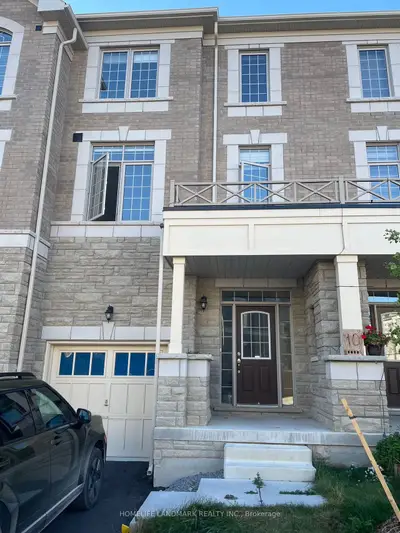 Att/Row/Townhouse in Markham