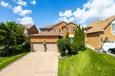 34 Hyde Park Drive, Richmond Hill, On L4b 1t9