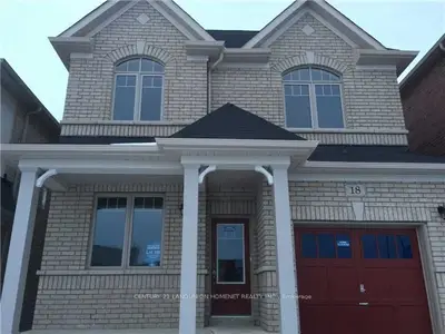 Detached in East Gwillimbury