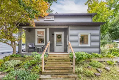Detached in Newmarket