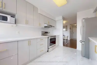 Condo Apartment in Markham