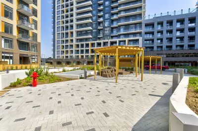 Condo Apartment in Vaughan