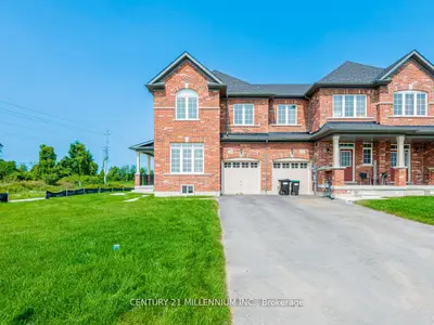 Att/Row/Townhouse in Innisfil