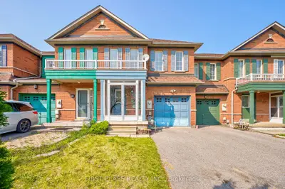 Att/Row/Townhouse in Markham
