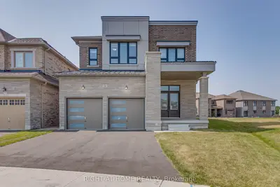 Detached in Bradford West Gwillimbury