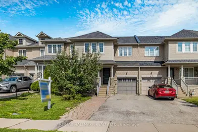 341 Woodfern Way, Newmarket, On L3x 2x1