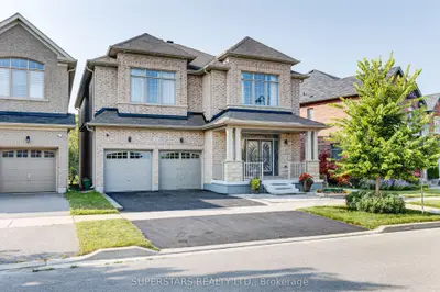 Detached in Aurora