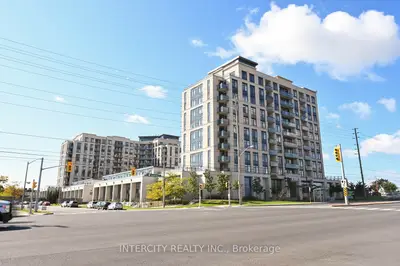 Condo Apartment in Vaughan