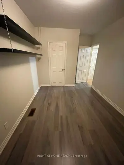 Room in Aurora