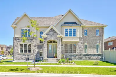 Detached in Georgina