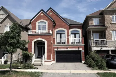 8 Stockbridge Avenue, Richmond Hill, On L4e 0r9