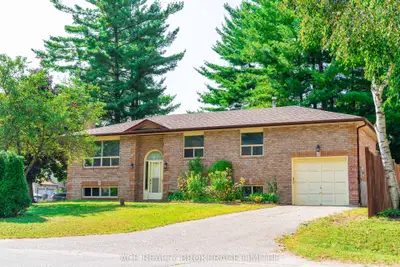 Detached in Essa