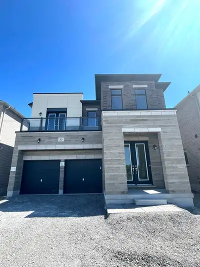 Detached in Richmond Hill