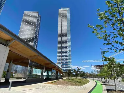Condo Apartment in Vaughan