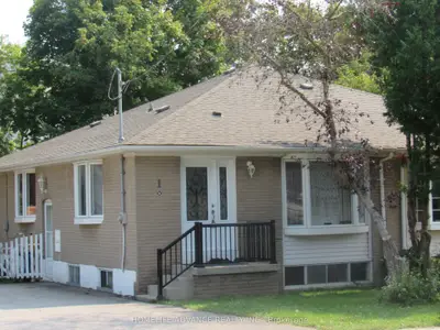 1 Walter Avenue Main, Newmarket, On L3y 2t2