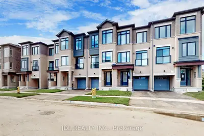 Att/Row/Townhouse in Vaughan