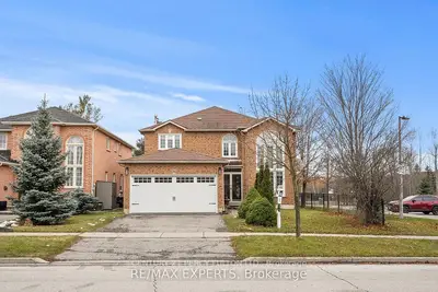 Detached in Richmond Hill