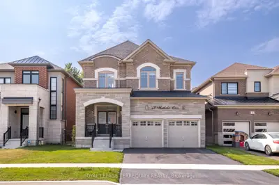 Detached in Bradford West Gwillimbury
