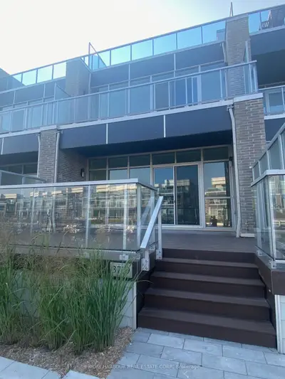 Condo Townhouse in Innisfil