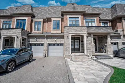 Att/Row/Townhouse in Markham
