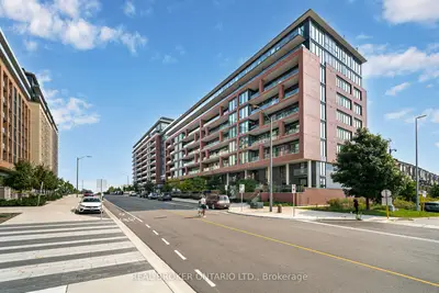 Condo Apartment in Vaughan