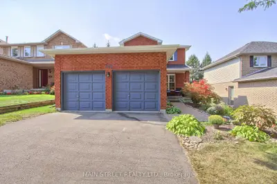 Detached in Newmarket