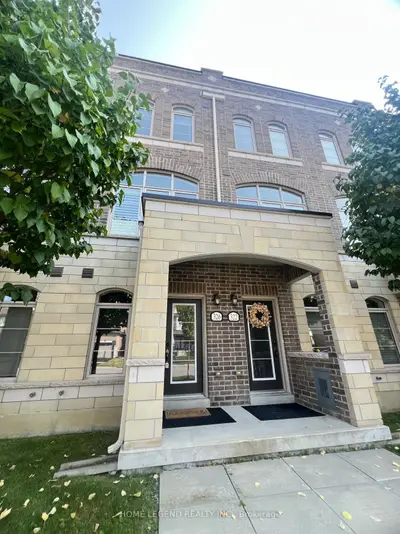 Condo Townhouse in Whitchurch-Stouffville