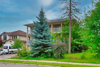 Detached in Richmond Hill