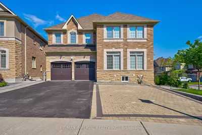 982 Wilbur Pipher Circle Ground, Newmarket, On L3x 0g5