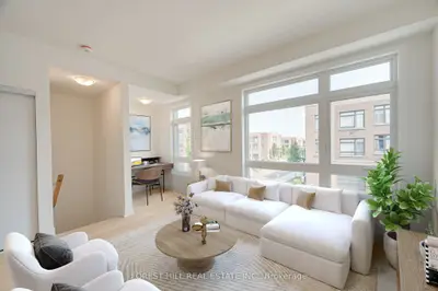 Att/Row/Townhouse in Vaughan