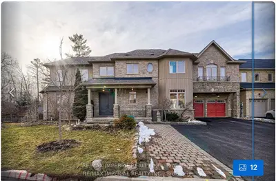 369 Gilpin Drive Unit 2, Newmarket, On L3x 3h2