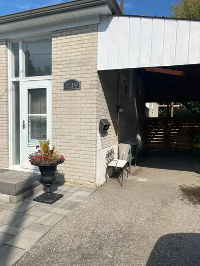 Semi-Detached in Richmond Hill