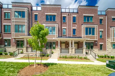 Att/Row/Townhouse in Markham