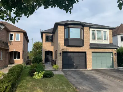 Semi-Detached in Aurora