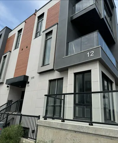 Condo Townhouse in Richmond Hill