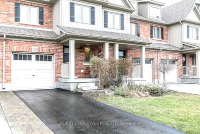 Att/Row/Townhouse in New Tecumseth