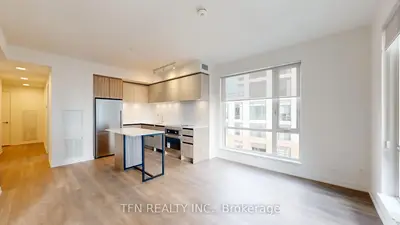 Condo Apartment in Vaughan